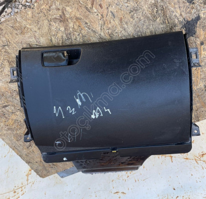 RENAULT MEGANE 4TORPİDO KAPAGI