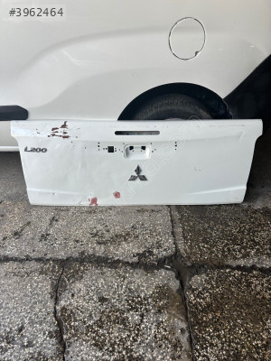 Mitsubishi L300  bagaj kapağı