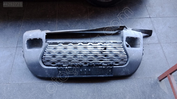 Dacia Duster ön tampon Orta ızgarası