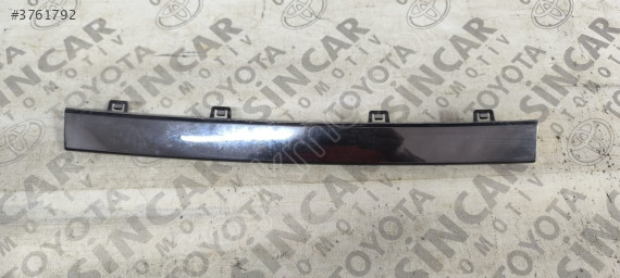 HYUNDAİ TUCSON 2021 2024 ÖN TAMPON ORTA NİKELAJ 86569N7010