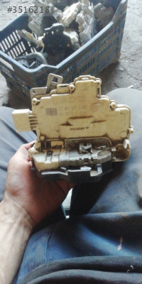 4F1837015 Audi A3 A6 A8 kapı kilidi