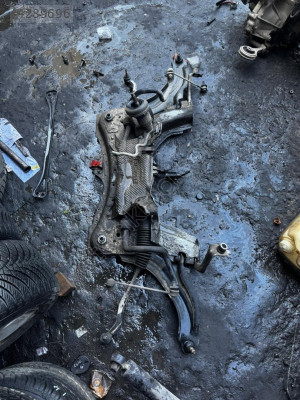 RENAULT CLİO 4 TRAVERS SÖKME