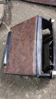 Toyota carina teyp çerçevesi