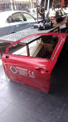 Renault Clio5 sol ön kapı çıkma orijinal