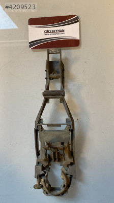 3B0837885 - 3B0837886 bora passat b5 kapı kolu braketi