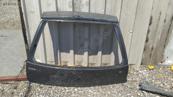 Opel Corsa c bagaj kapagı