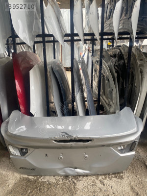 Ford focus 3 bagaj kapağı 2012-2014