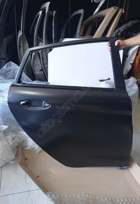 Ford Fiesta Sağ Arka Kapı 2008 Sonrası - Dünya oto çıkma Adana