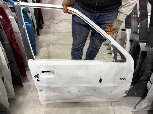 PEUGEOT 106 ÇIKMA ORJİNAL SAĞ ÖN KAPI BD1