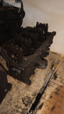 Mazda 323 1.6 karbüratörlü blok