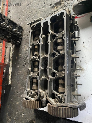 RENAULT MEGANE SİLİNDİR KAPAĞI