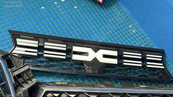 Dacia duster ön panjur çıkma