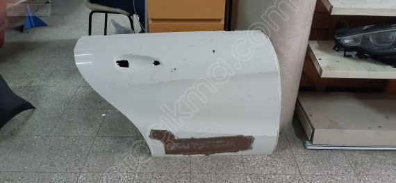 Mercedes CLA 117 KAPI SAĞ ARKA