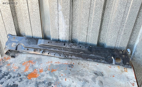 MERCEDES C SERİSİ W204 ÖN PANEL SACI