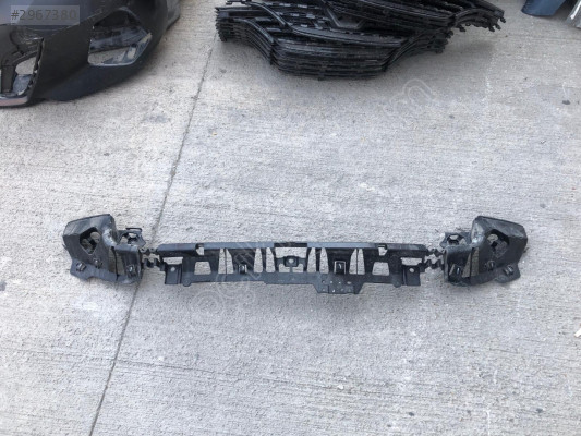 BMW 1 SERİ F20 LCİ ARKA TAMPON İÇ BRAKET 51127371712