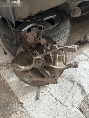 Peugeot 407 sağ arka taşıyıcı