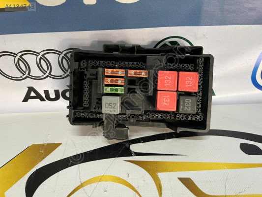 MERCEDES C220-C200-C180 W205 SİGORTA KUTUSU A 205 906 850