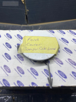 Ford Courier tampon çeki demiri kapağı