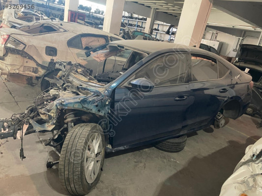 2023 Octavia sol ön arka kapı çıkma hatasız mavi renk
