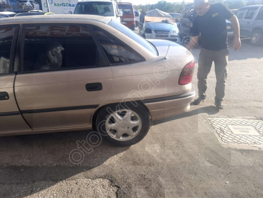 ÖZMEN OPEL ASTRA F SOL ARKA KAPI