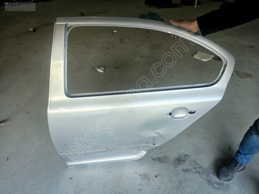 2007/2012 SKODA OCTOVIA GRİ SOL ARKA KAPI ORJINAL