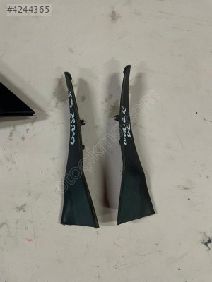 COURİER ÖN CAM IZGARASI EKİ AKİL YAMAN  OTOMOTİV