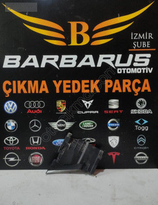 AUDİ A5 SOL FAR ALT BRAKETİ 89392979