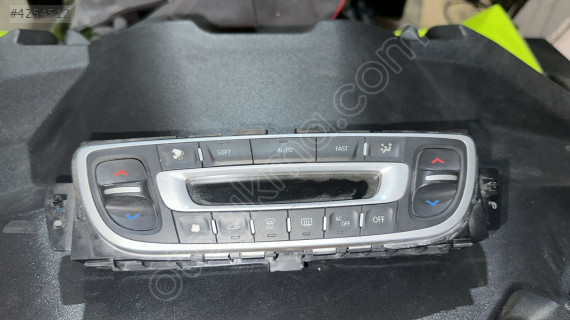 RENAULT MEGAN 3 DİJİTAL KLİMA PANELİ