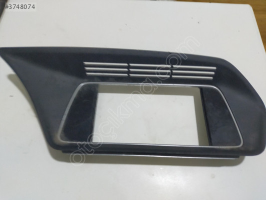 MERCEDES E200 DİSPLAY CERCEVESİ A2076800636