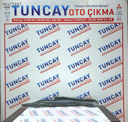 TOYOTA HİLUX SOL ÇAMURLUK İZALATÖRÜ 2015-2019 ÇIKMA PARÇA