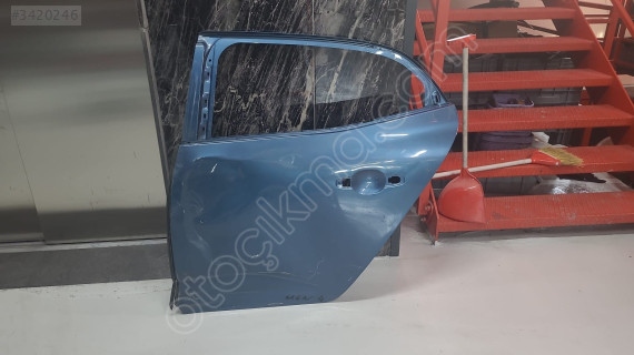 RENAULT MEGANE 4 ORİJİNAL ÇIKMA SOL ARKA KAPI
