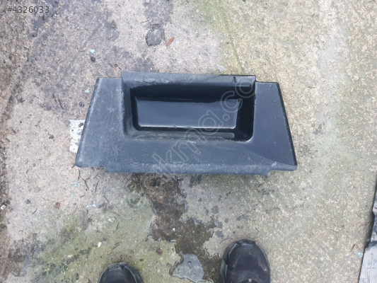 VOLKSWAGEN TRANSPORTER T7 ÖN KOLTUK ALT KAPAĞI