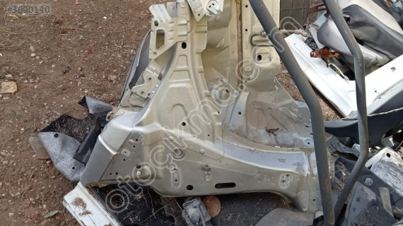 FORD COURİER KESME SAĞ ŞASE