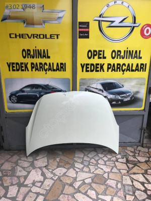 Opel Corsa d kaput beyaz