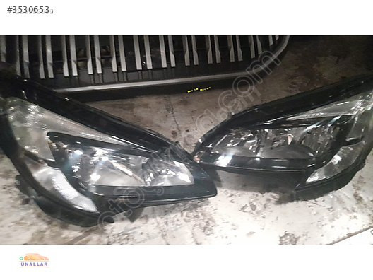 Opel Corsa Sol Ön Far - Mertler Oto Yedek Parça