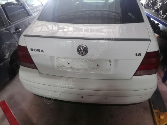 Volkswagen Bora Arka Bagaj Kapağı Çıkma Parça