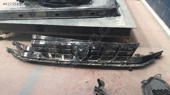 peugeot rifter ön panjur sefalılar oto cıkma