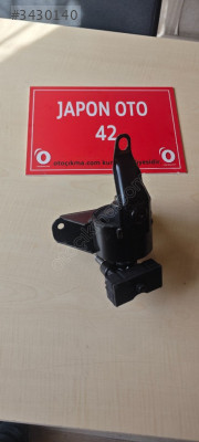 Toyota Corolla orjinal motor kulağı