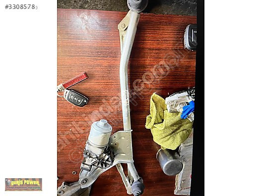 Datça Duster ön cam silgi motoru mekanizması