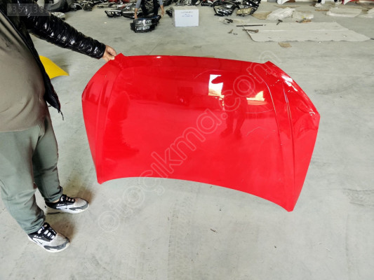 SEAT ARONA KIRMIZI MOTOR KAPUTU ORJINAL GÖÇÜKLÜK