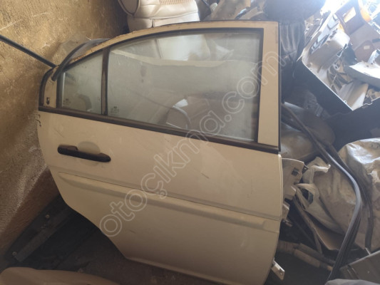 Hyundai ERA SAĞ ARKA KAPI DOLU