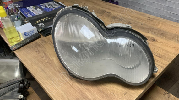 2000-2007 temiz orijinal mercedes c serisi w203 sağ ön far