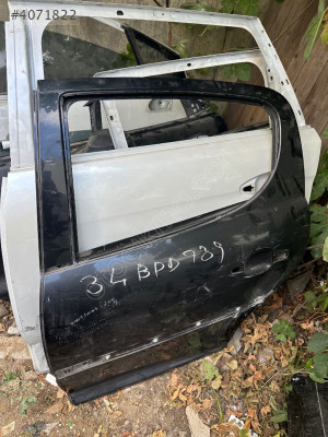 Peugeot 207 sol arka kapı