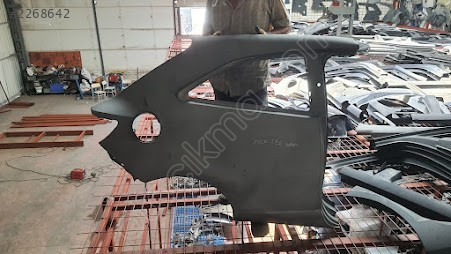 VW POLO VAN  09/14  SAĞ ARKA CAMURLUK