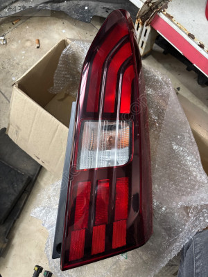 9820555080 Sağ Stop Lambası