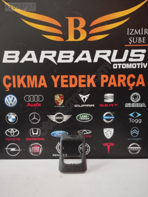 AUDİ A3 ORTA KONSOL ARKA HAVALANDIRMA IZGARA ÇERÇEVESİ 8V0864376B