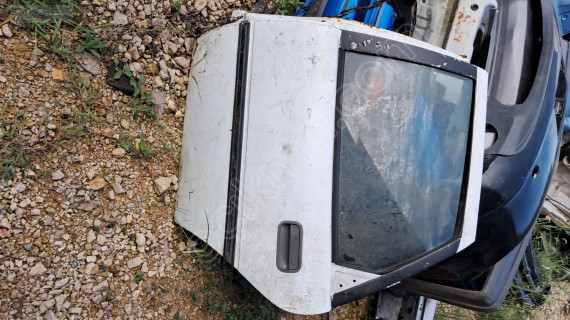 Opel vectra a sol arka kapi