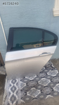 BMW E90 SOL ARKA KAPI