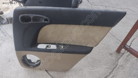 ALFA ROMEO SAG ARKA KAPI DÖŞEMESİ ÇIKMA