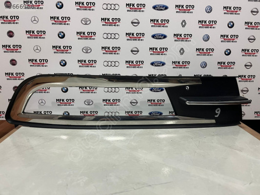 VW Passat B8 Sağ Sis Farı Çerçevesi Orjinal - 3G0853666A